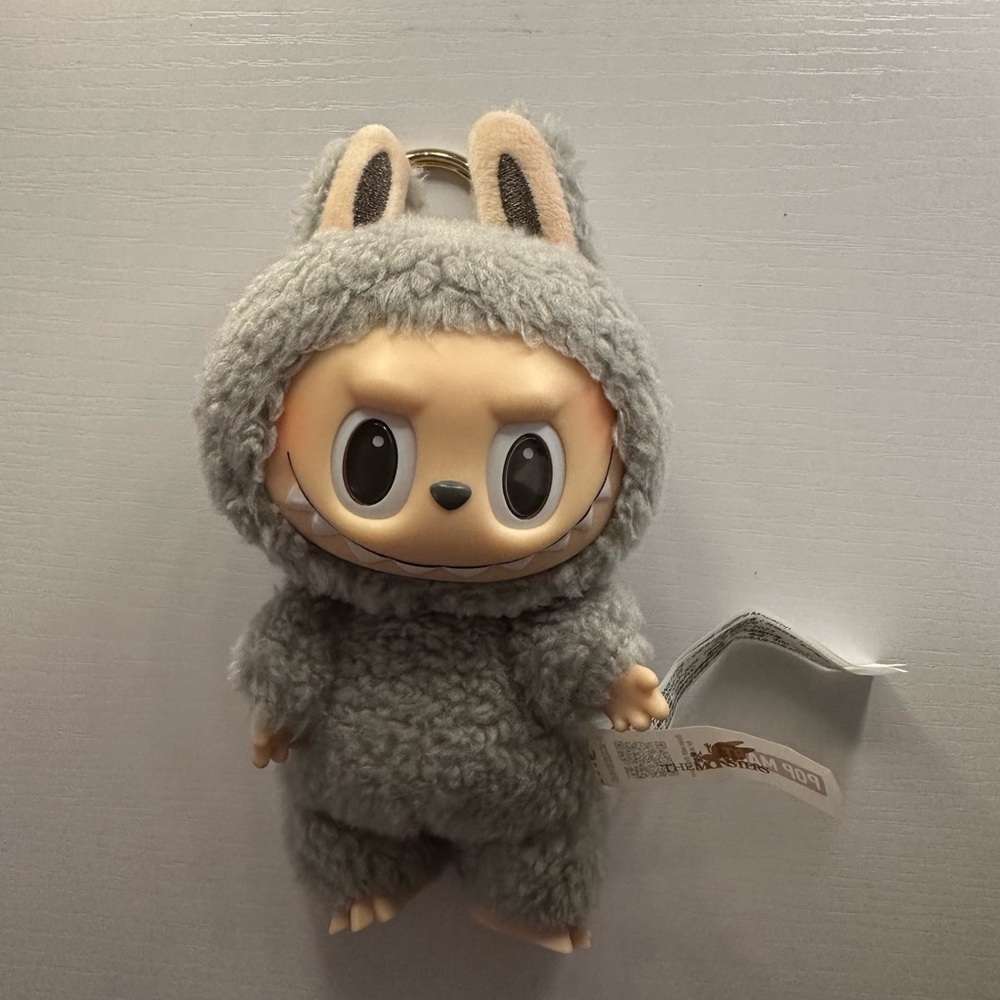 🔥🔥🔥 REAL LABUBU - with box, bag and sticker. From popmart as shown in images! - Picture 2 of 9